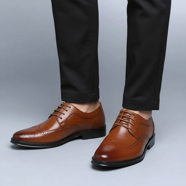 Lakkskinn herresko med spiss tå - Owen