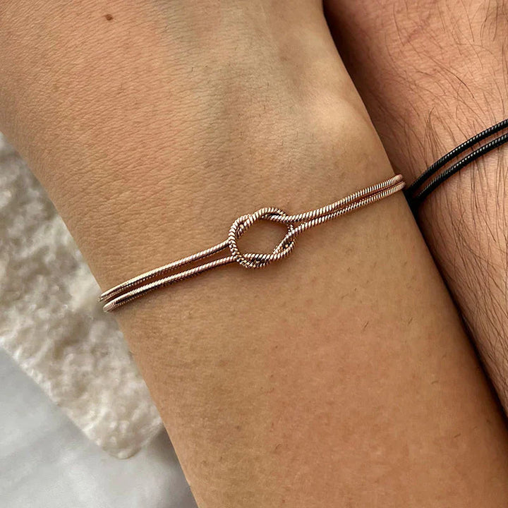 Elva – Minimalistisk Armbånd med Knute
