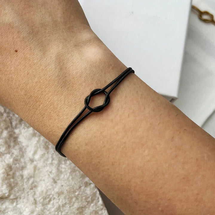 Elva – Minimalistisk Armbånd med Knute
