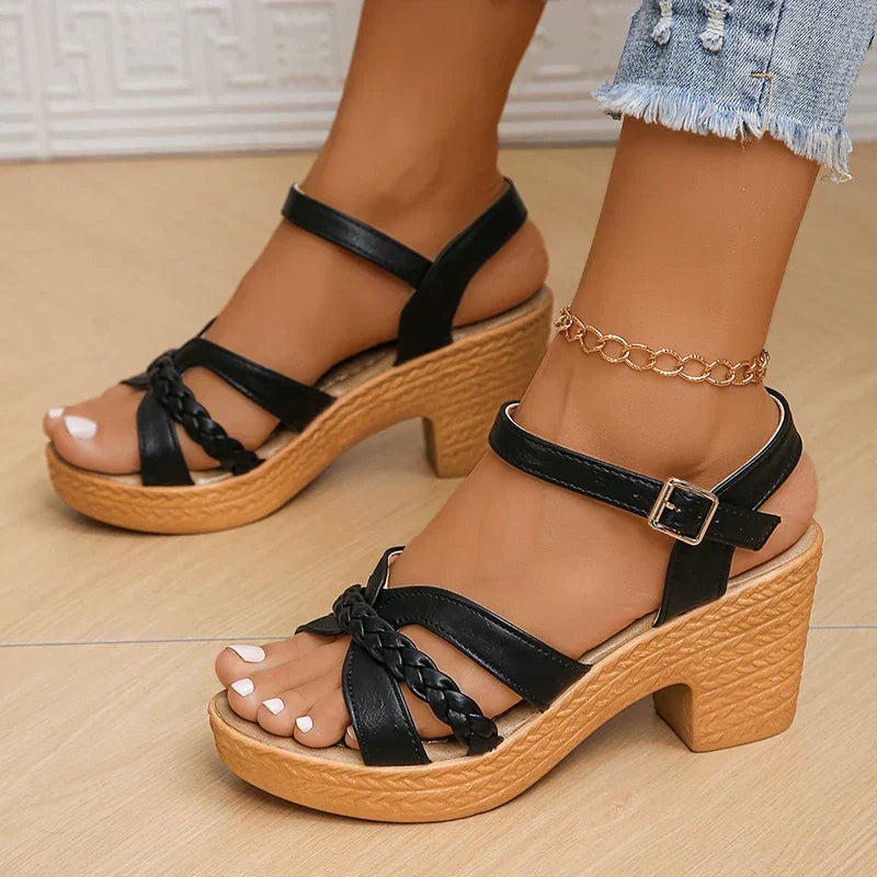 Elegante Gladiator Sandaler med Kraftig Helle