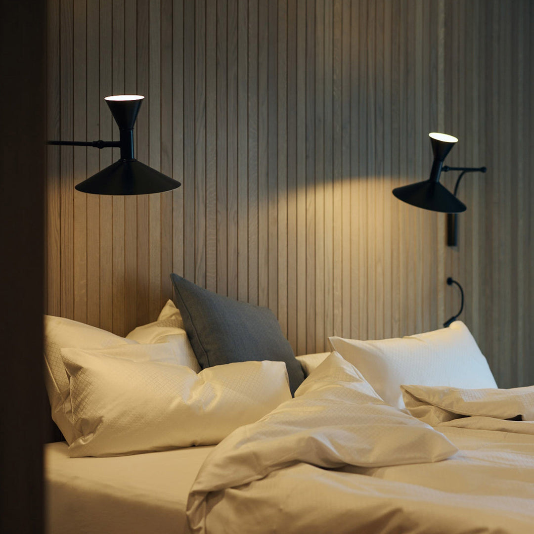 Justerbar Lustra Marseille Vegglampe