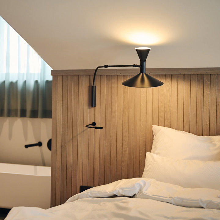 Justerbar Lustra Marseille Vegglampe