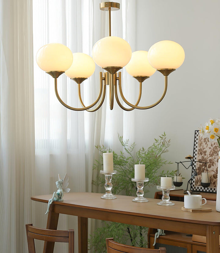 Light Circle-taklampe – slank og elegant til ethvert interiør