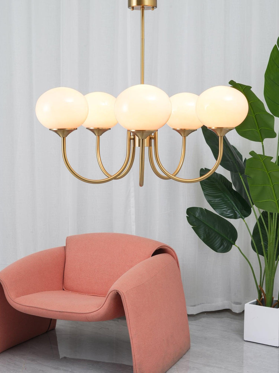 Light Circle-taklampe – slank og elegant til ethvert interiør