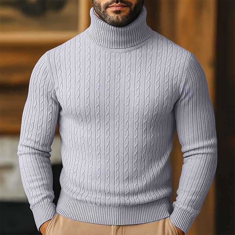 Høyhalset genser til herre med kabelmønster – finstrikket pullover