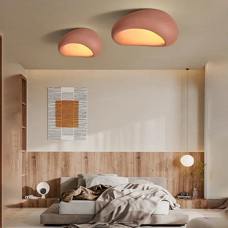 Tak-LED-lampe i wabi-sabi-stil – dekorativ taklampe med organisk form