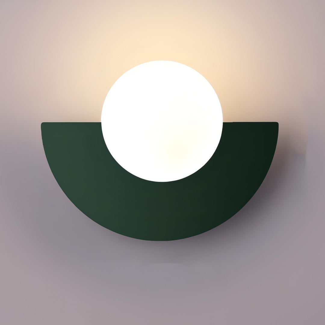 Nordisk halvsirkel vegglampe