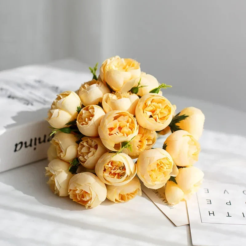 Lyra romantisk peonbukett i silke med 27 realistiske blomster