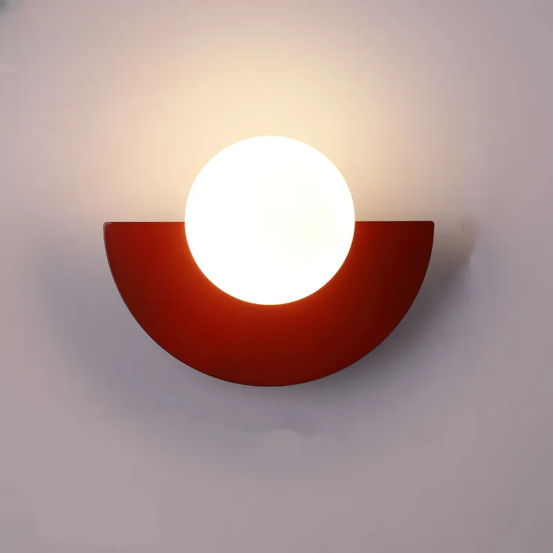 Moderne LED-vegglampe i geometrisk halvsirkelstil