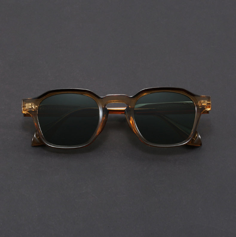 Firkantet Solbrille Retrodesign - Innfatning i Polykarbonat