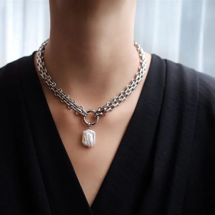 Baroque Freshwater Pearl Necklace med Gull &amp; Sølv Kjede