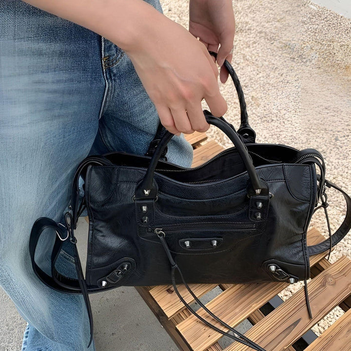 Salome Veske | Romslig Håndveske i PU-Skinn | Sort