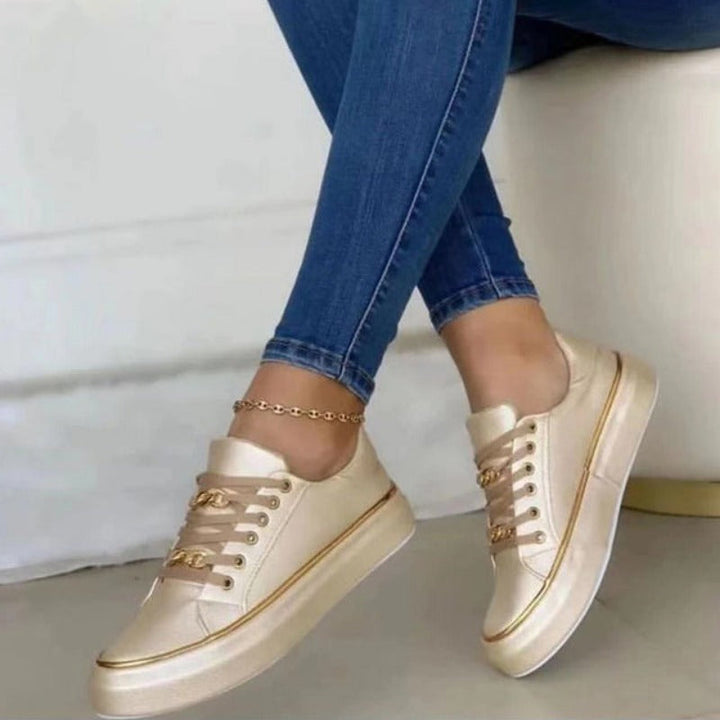 Trendy Sneakers for Kvinner med Modern Gate Stil