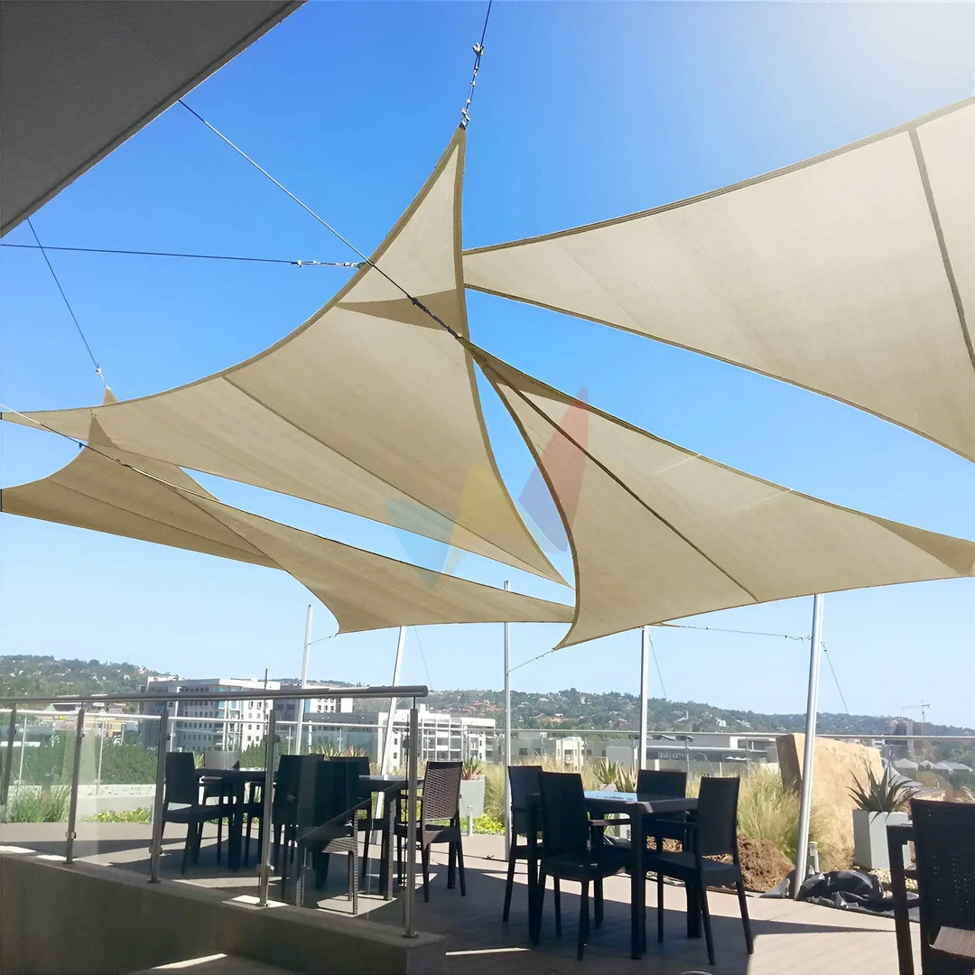 Solseil | Trekantet skyggeduk for terrasse | UV-beskyttelse og vannavvisende | AeriCover