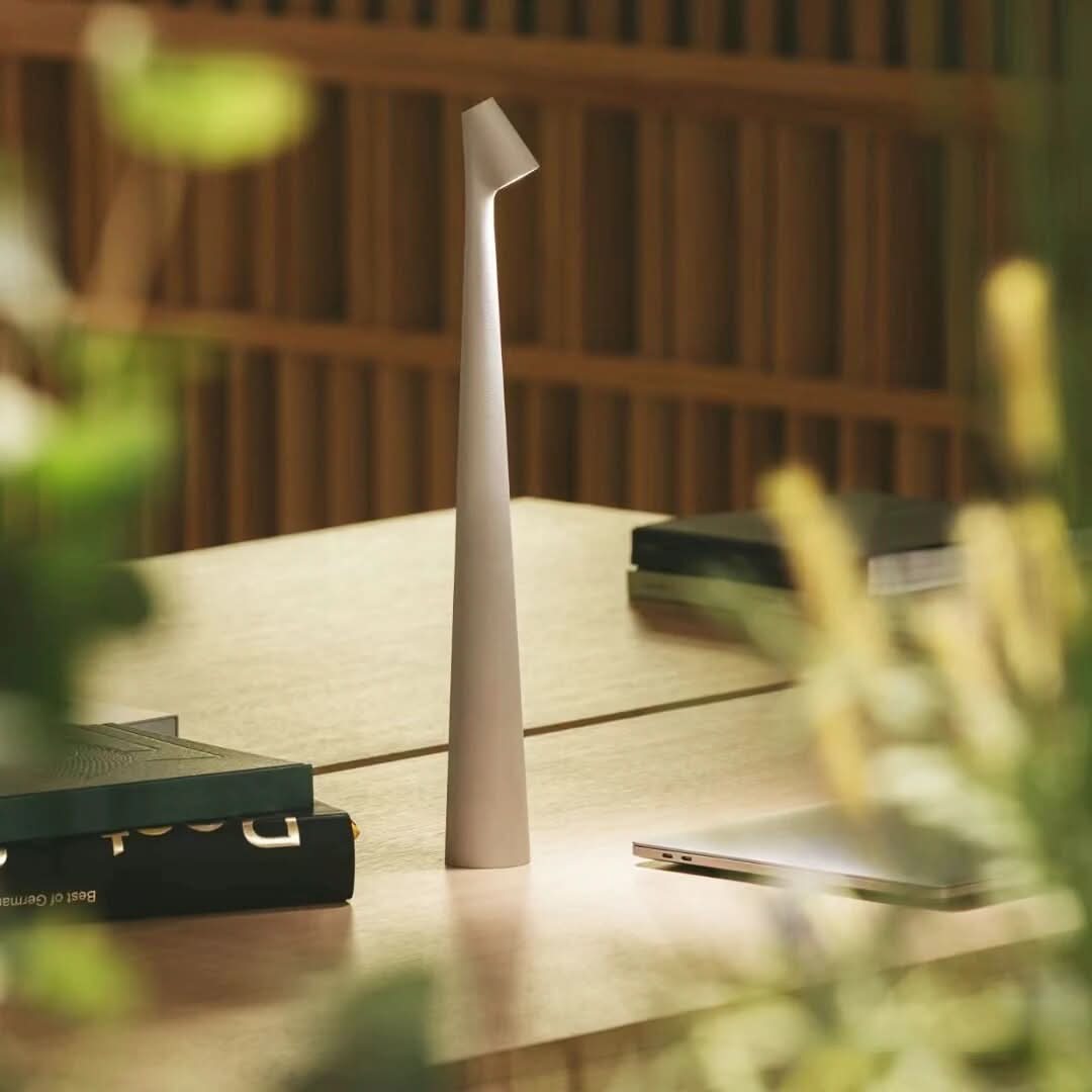Trådløs LED-bordlampe i designerstil med 3-trinns touch-dimming