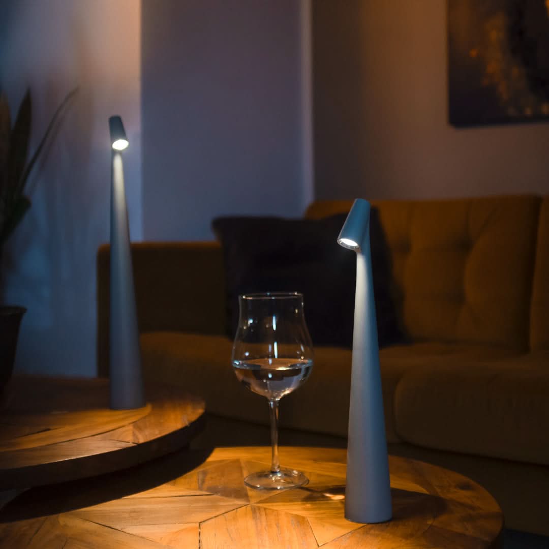 Trådløs LED-bordlampe i designerstil med 3-trinns touch-dimming