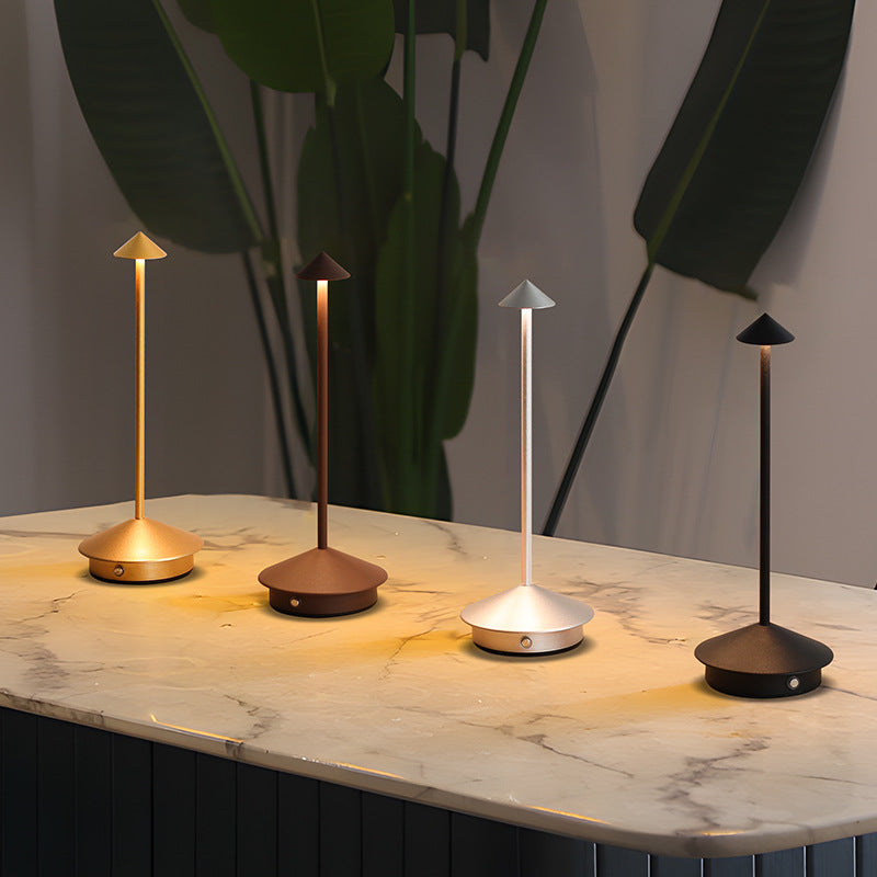Trådløs bordlampe med touch-dimmer og USB-lading