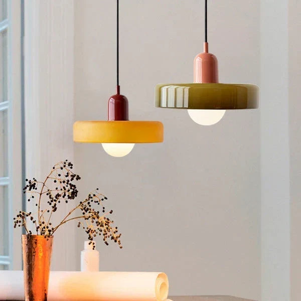Bauhaus pendellampe i fargeglass