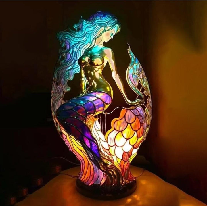 VitraGlow håndlaget glassornament | Elegant bordlampe i harpiks og glass med livlige kunstneriske motiver