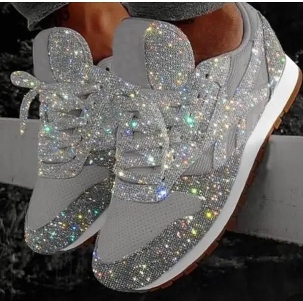 Glitter-lenkkarit naisille urheilullisella mukavuudella - Leona
