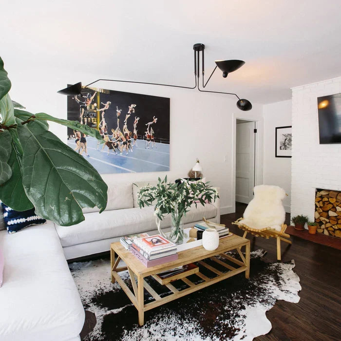 Svart taklampe med svingbare armer – moderne design