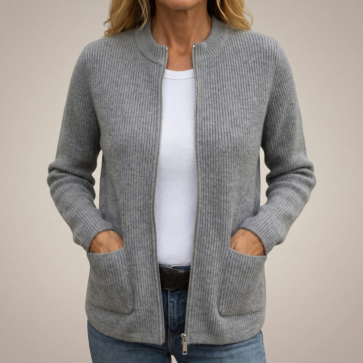 Myk cardigan med glidelås og dype frontlommer