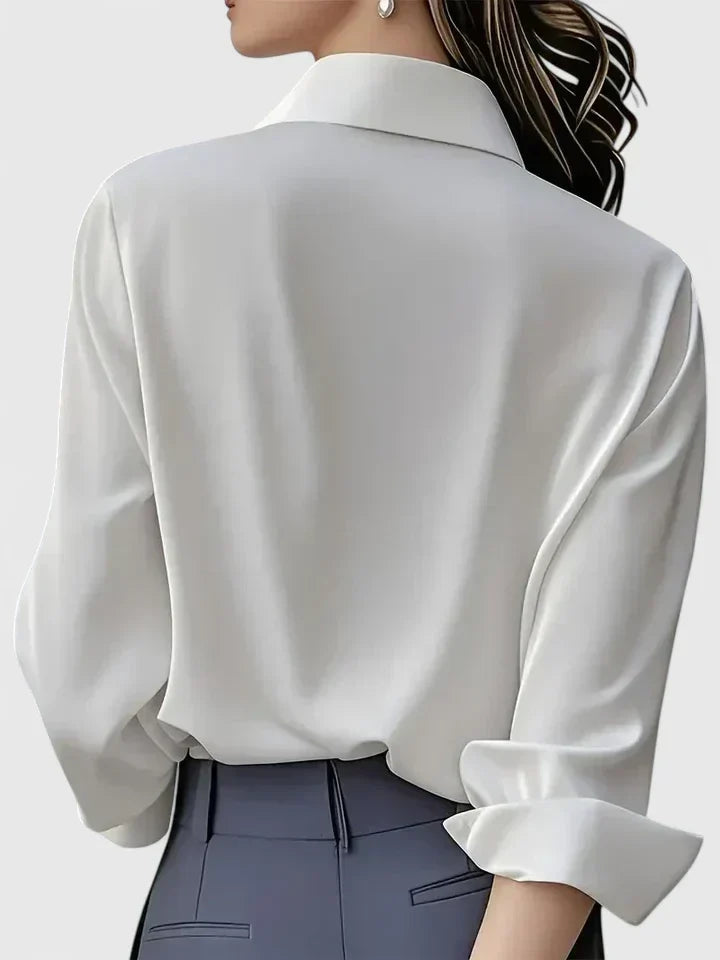 Langermet satengbluse for dame – elegant kontorbluse