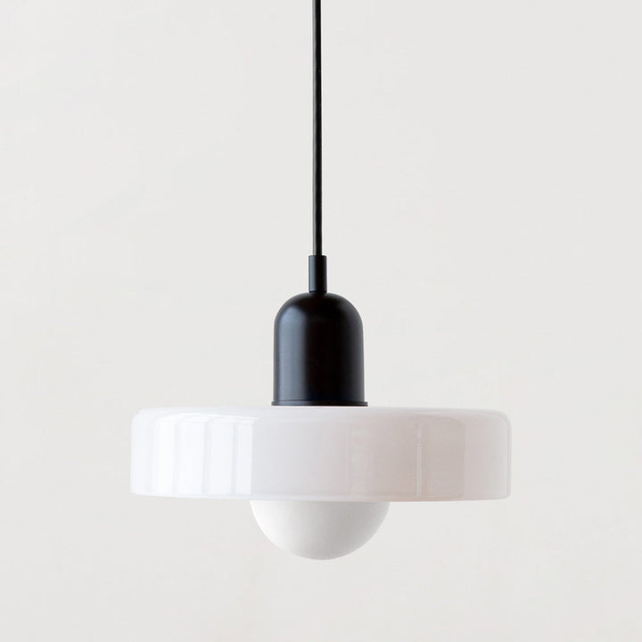 Bauhaus-pendellampe i farget glass