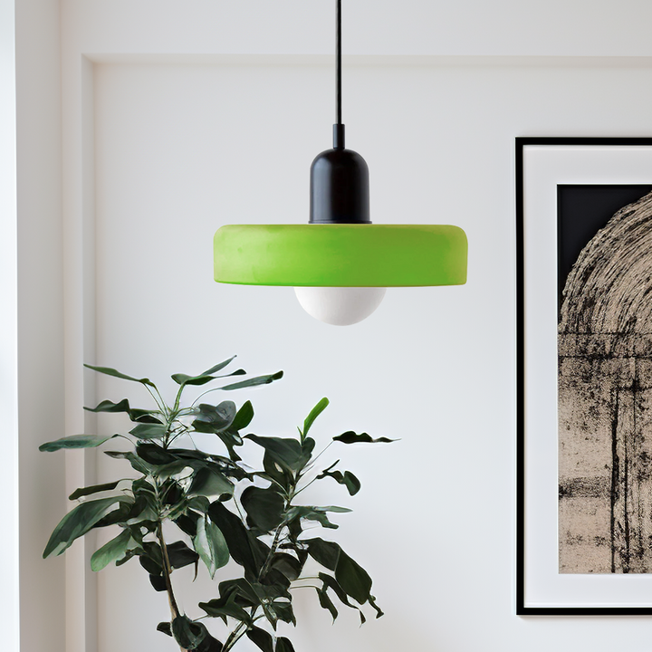 Bauhaus-pendellampe i farget glass