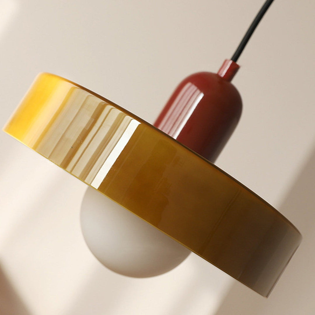 Bauhaus-pendellampe i farget glass