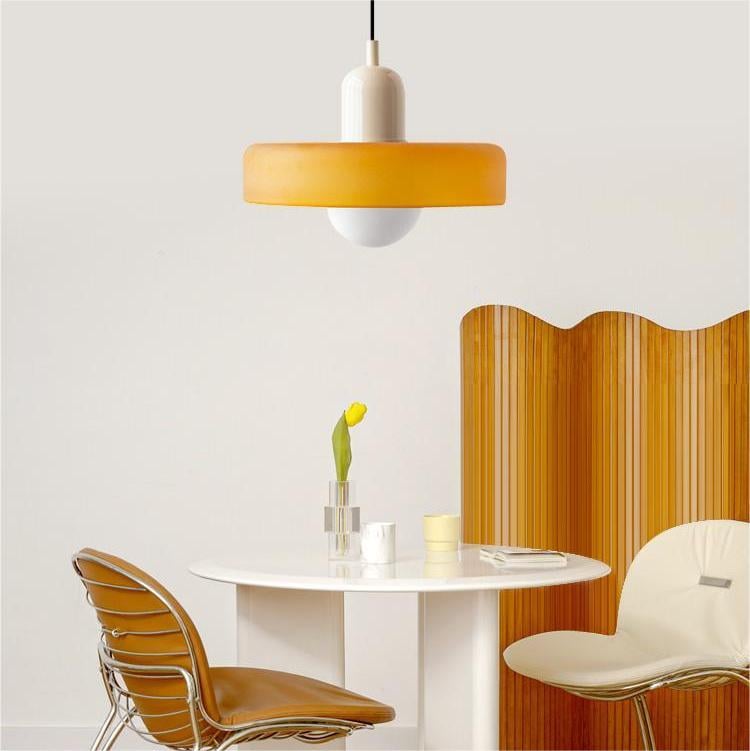 Bauhaus-pendellampe i farget glass