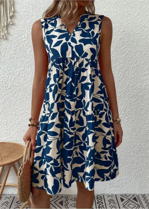 Elegant sommerkjole med V-hals og feminin silhuett