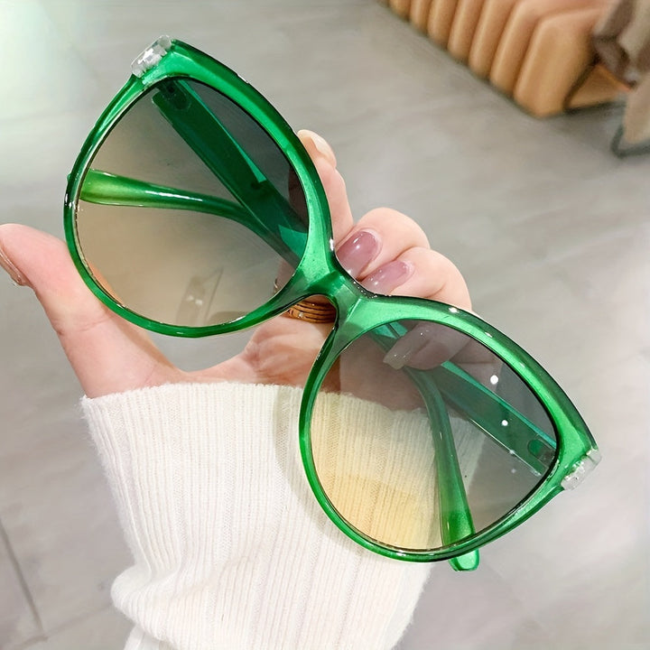 Luksuriøse cat-eye-solbriller for kvinner – Oversized og stilige for solfylte dager