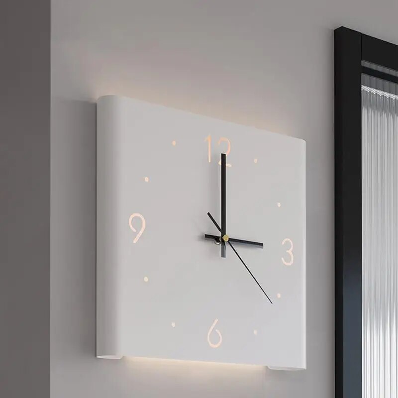 Kvadratisk dobbeltsidig veggur | Minimalistisk, opplyst design