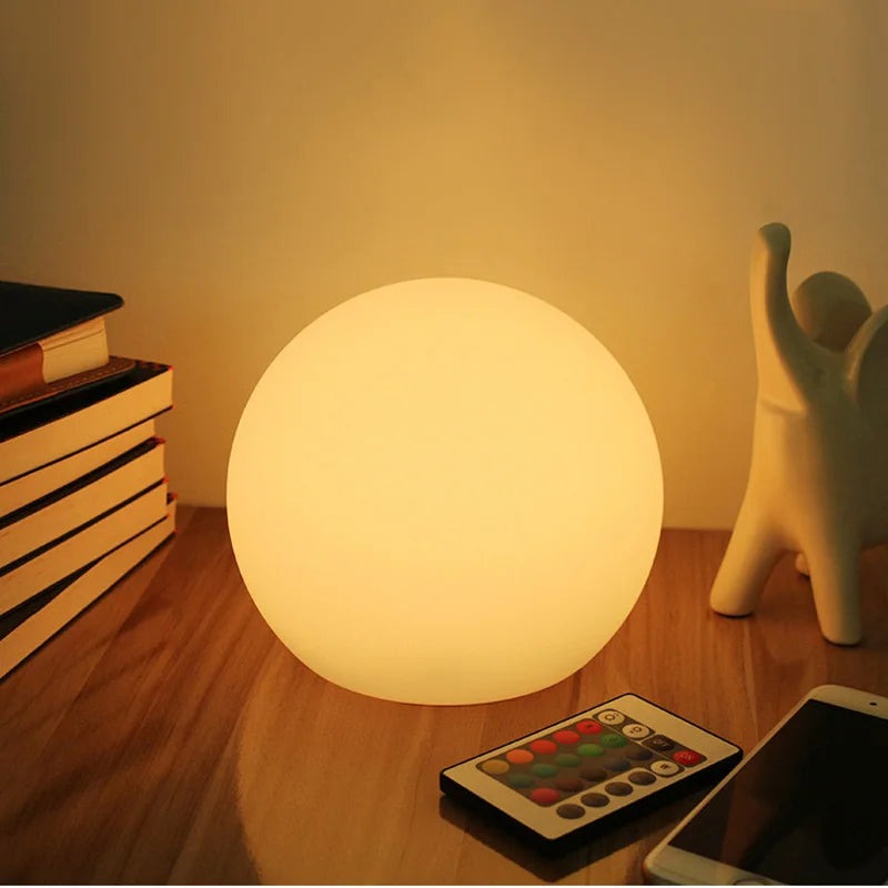 Trådløs fargerik LED-bordlampe med fjernkontroll