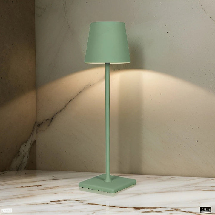 Trådløs, oppladbar bordlampe – elegant LED for innendørs og utendørs bruk