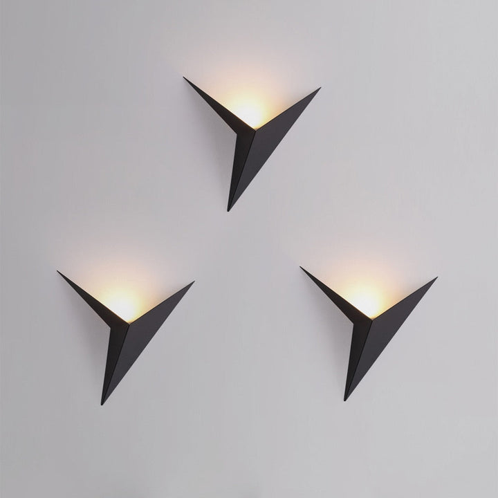 Moderne trekantet vegglampe - TrigoLux