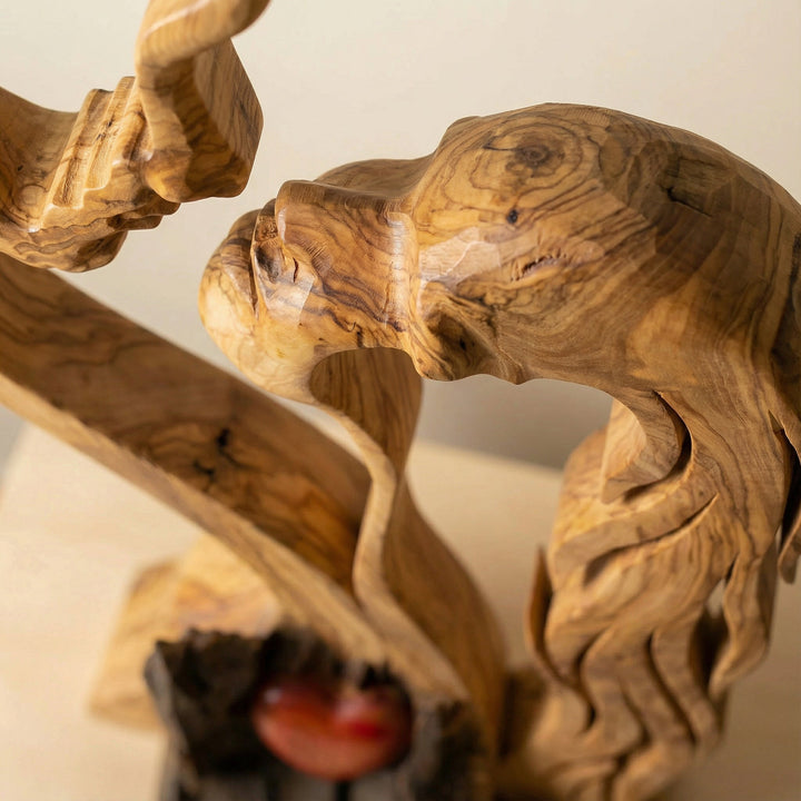 Trepar-skulptur – abstrakt design, håndverkspreg & hjemmedekorasjon