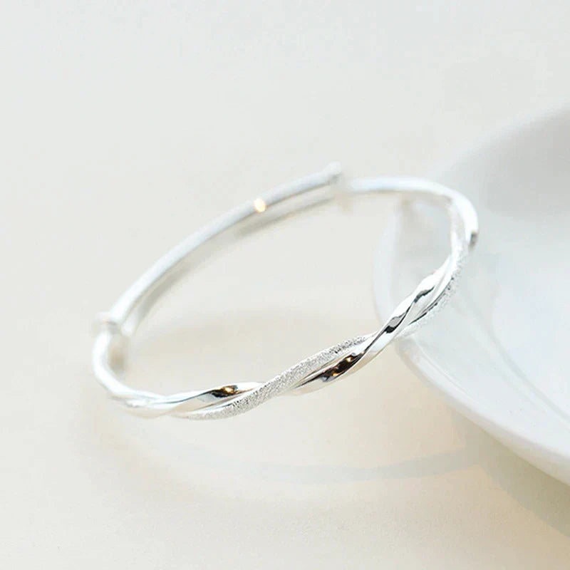 Flettet Sølvarmbånd - Elegant og Justerbart Design