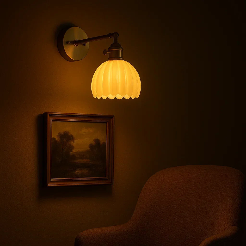Retro vegglampe | Tulipandesign i glass | Elegant belysning