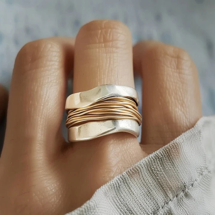 Ring - Elegant Smykke i Sølv og Gull