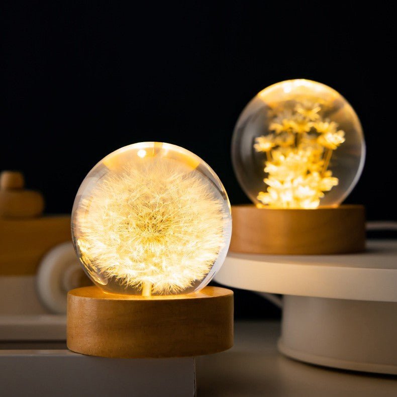 Krystallkule-lampe med evige blomster – Lumora