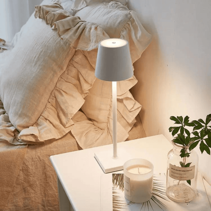 EternoLight | Trådløs Bordlampe – Koselig Belysning for Hjem og Hage