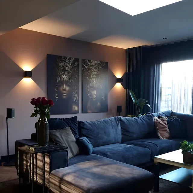 Trådløs Vegglampe for Innendørs og Utendørs Bruk | LED-lampe med Batteri og Sensor | GlowCube