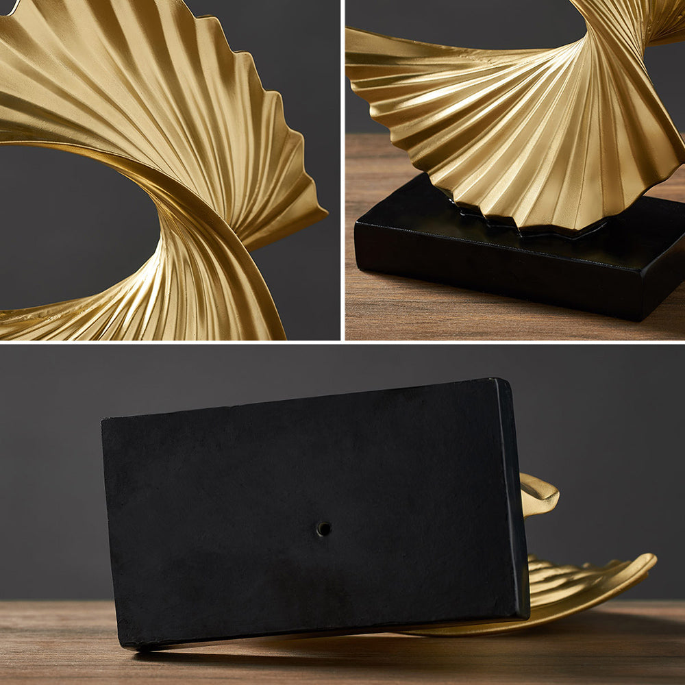 Elegant Halvmåne-skulptur – LunarGrace