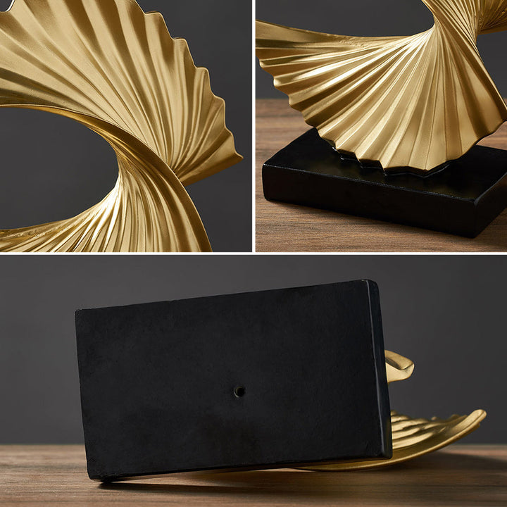 Elegant Halvmåne-skulptur – LunarGrace