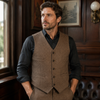 Elegant tradisjonell herrevest med knapper