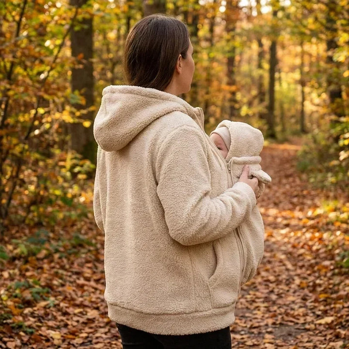 Myk fleece-hettegenser for babybæring med frontlomme