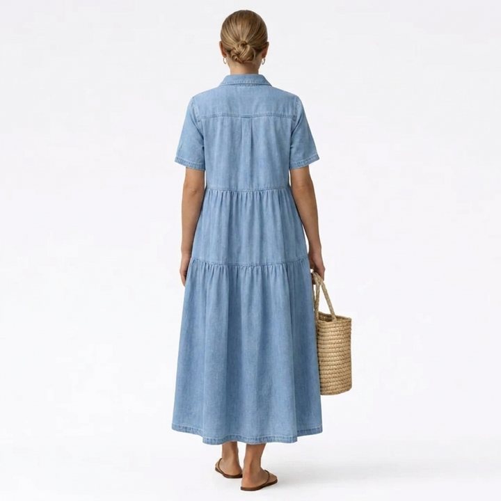 Midikjole med denimtrykk – uformelt snitt med knappelist foran