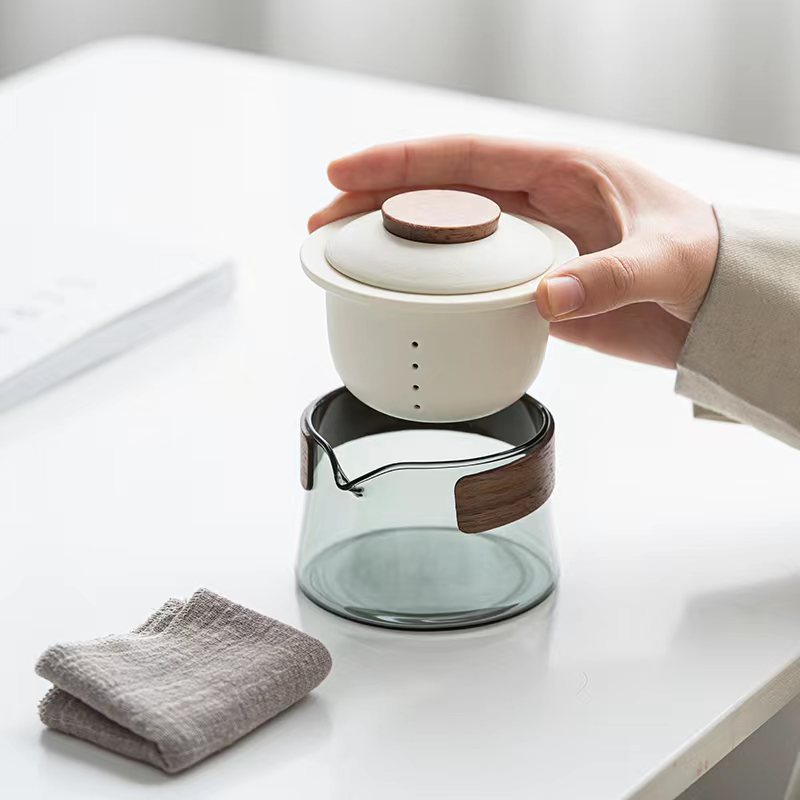 Bærbart og trendy teservise - SipMate